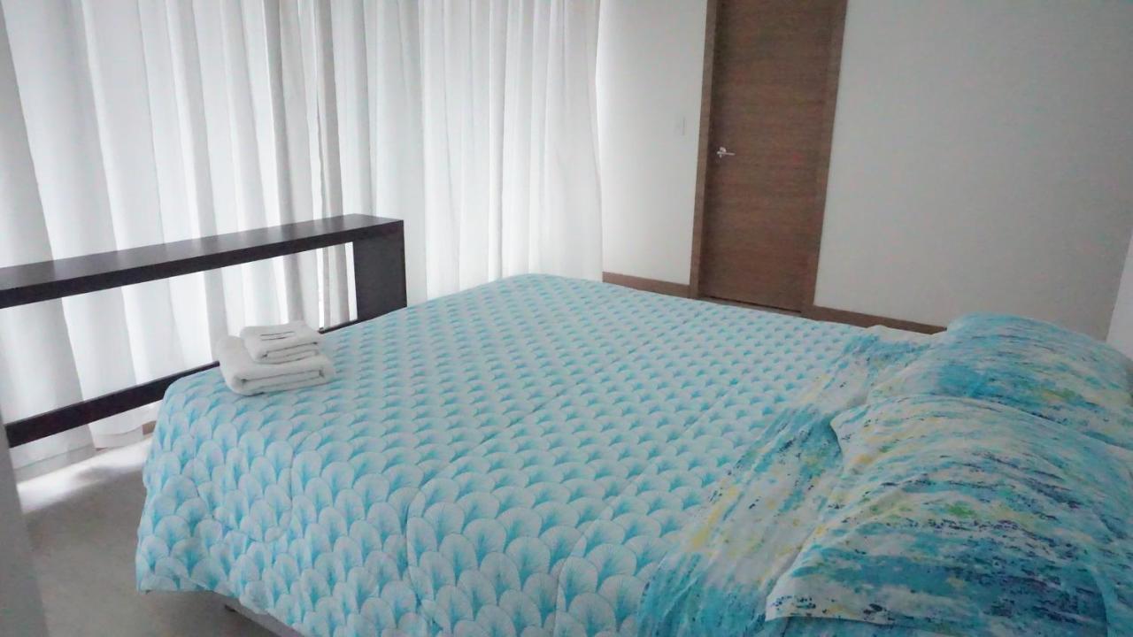 1410 Habitacion En Lujoso Departamento - Atelier Quito Kültér fotó