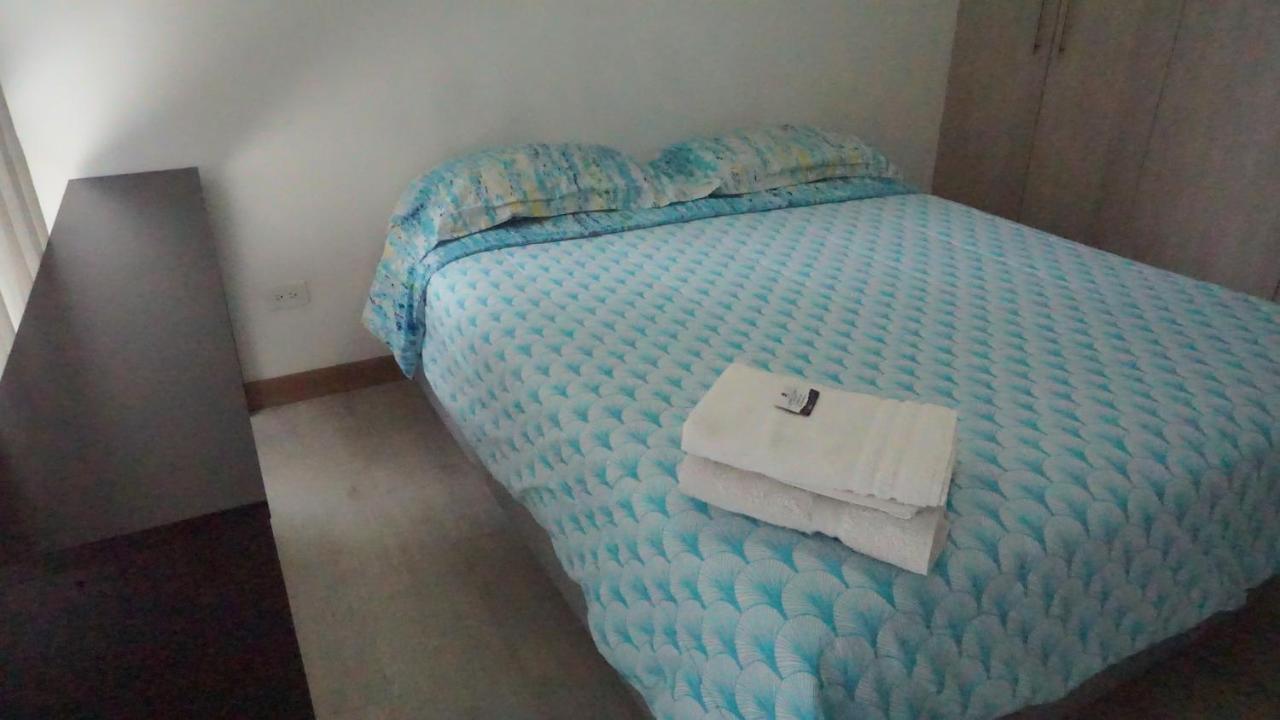 1410 Habitacion En Lujoso Departamento - Atelier Quito Kültér fotó